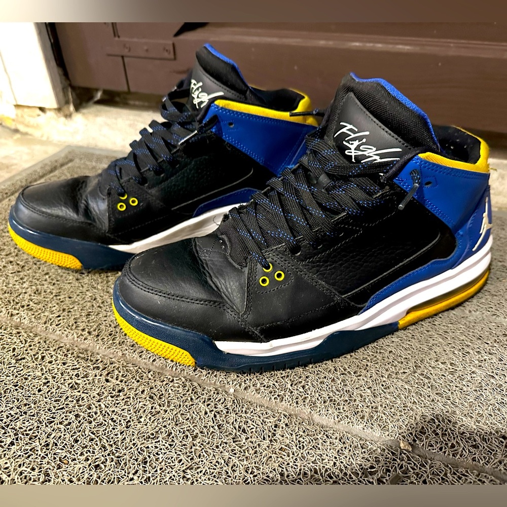 Jordan Men’s Black/Blue/Yellow Shoes